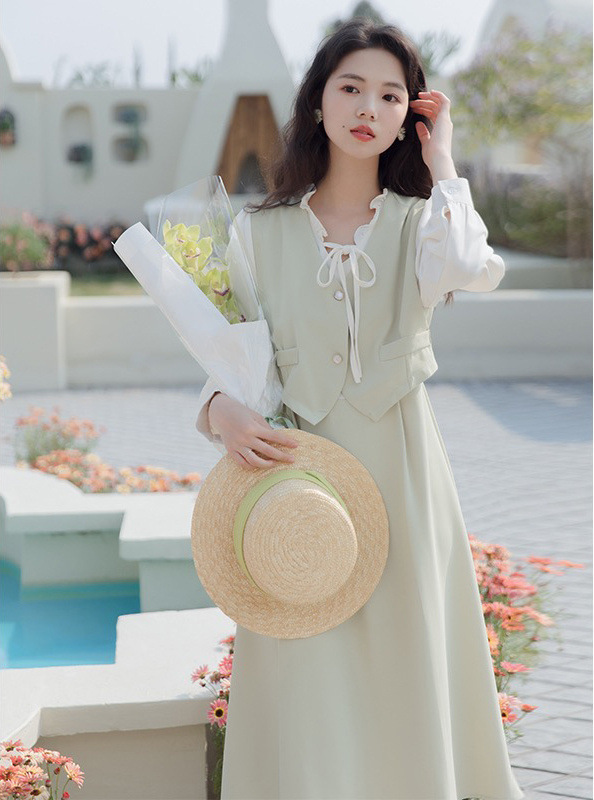 折扣品牌女装货源珂雯娜23秋商务通勤优雅西装套装连衣裙多种款批