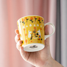 日本进口芬兰Moomin可爱姆明马克杯红黄玫瑰花陶瓷杯咖啡杯茶杯