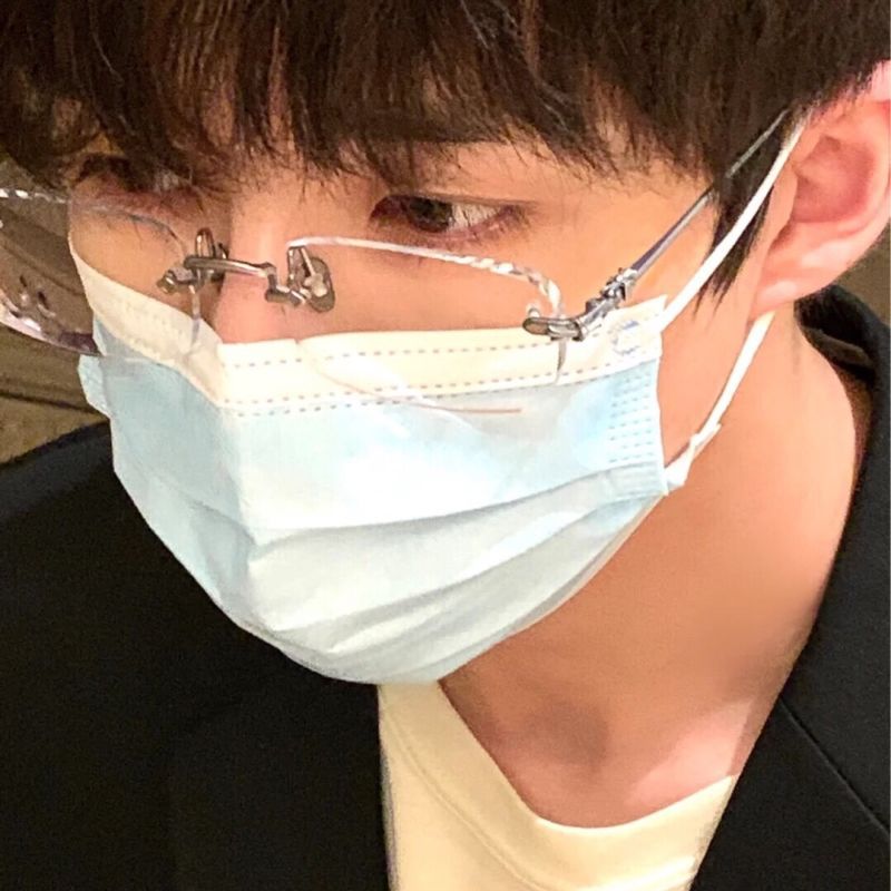 无框眼镜架明星同款男生斯文痞帅眼镜系平光镜文艺护目可配近视女