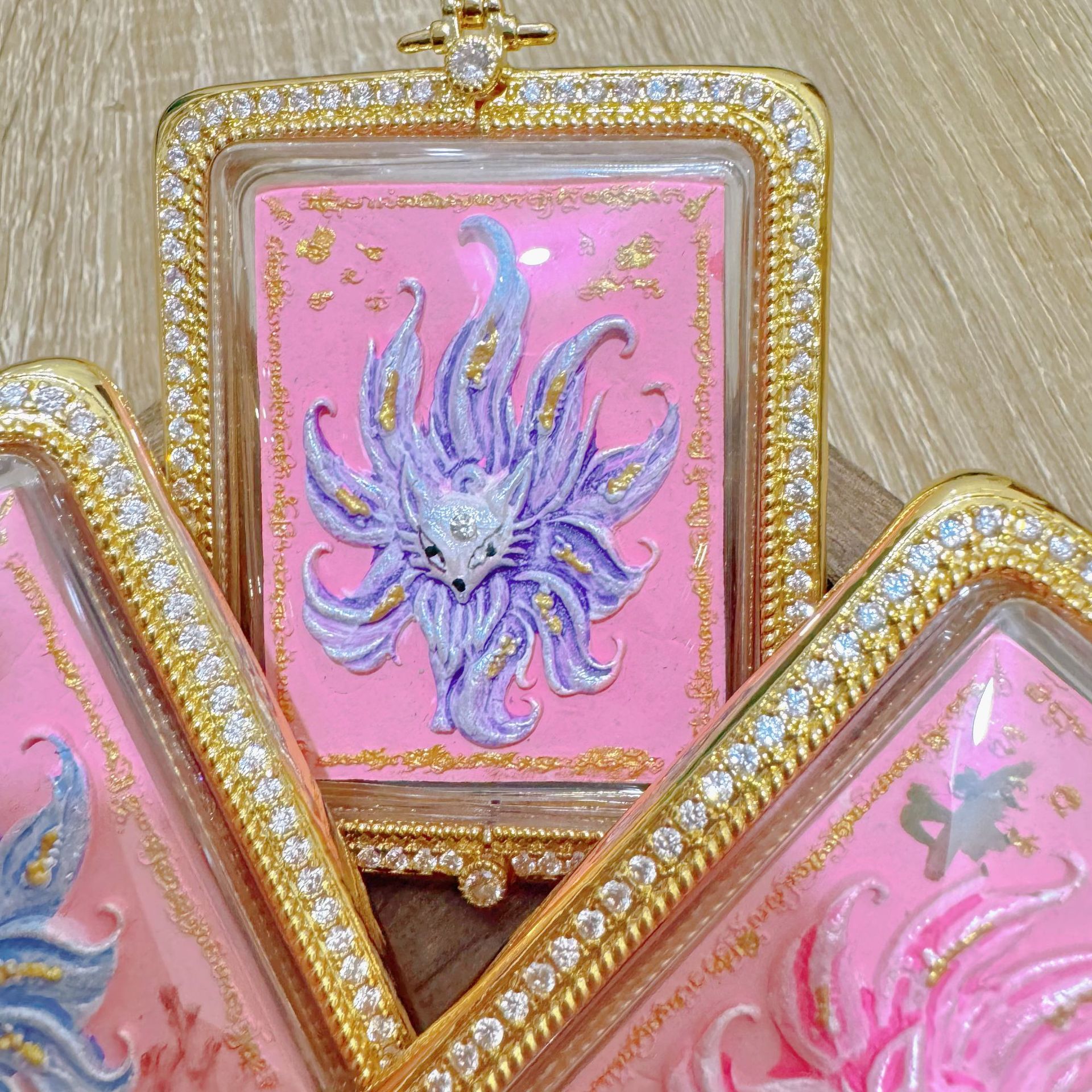 泰国特色佛牌 古巴丙 九尾 九姐姐牌-阿里巴巴