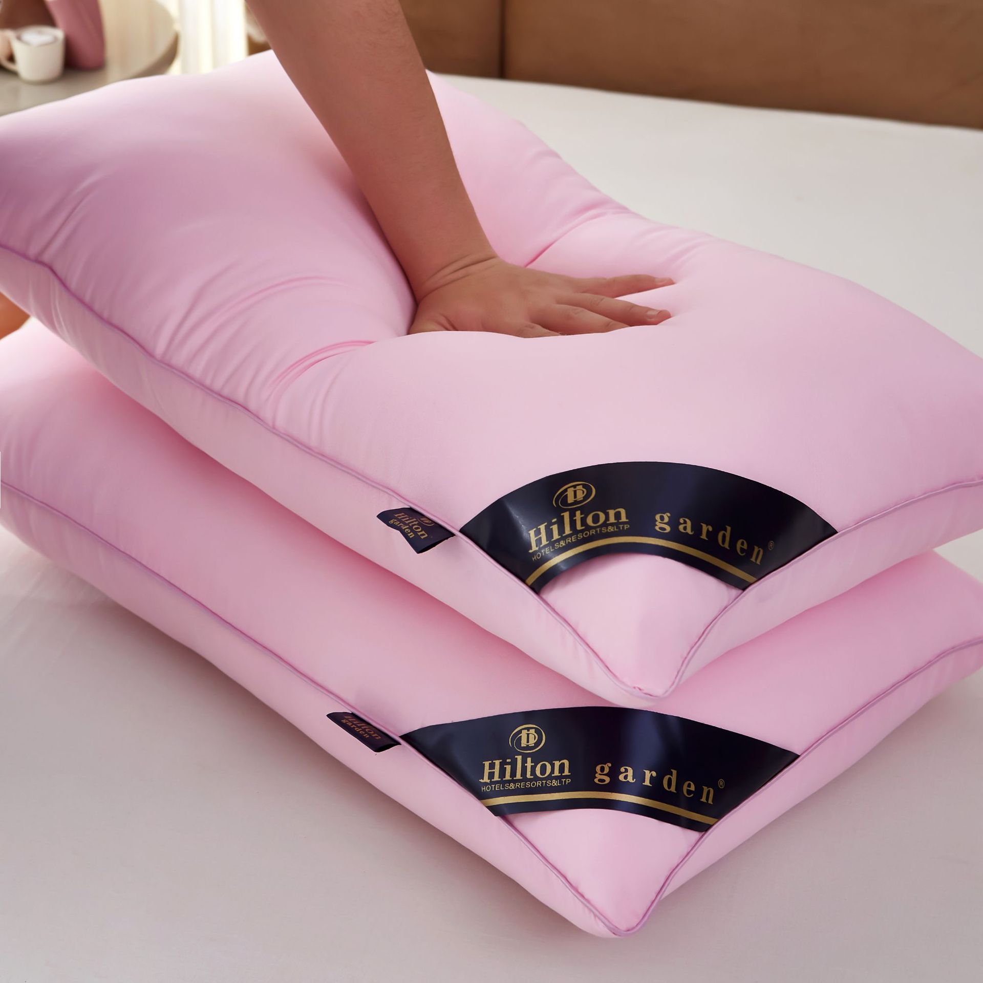 Hilton Pillow Hotel Pillow Inner Pairs Home Single Full Head Student Pillow B & B Gift Pillow