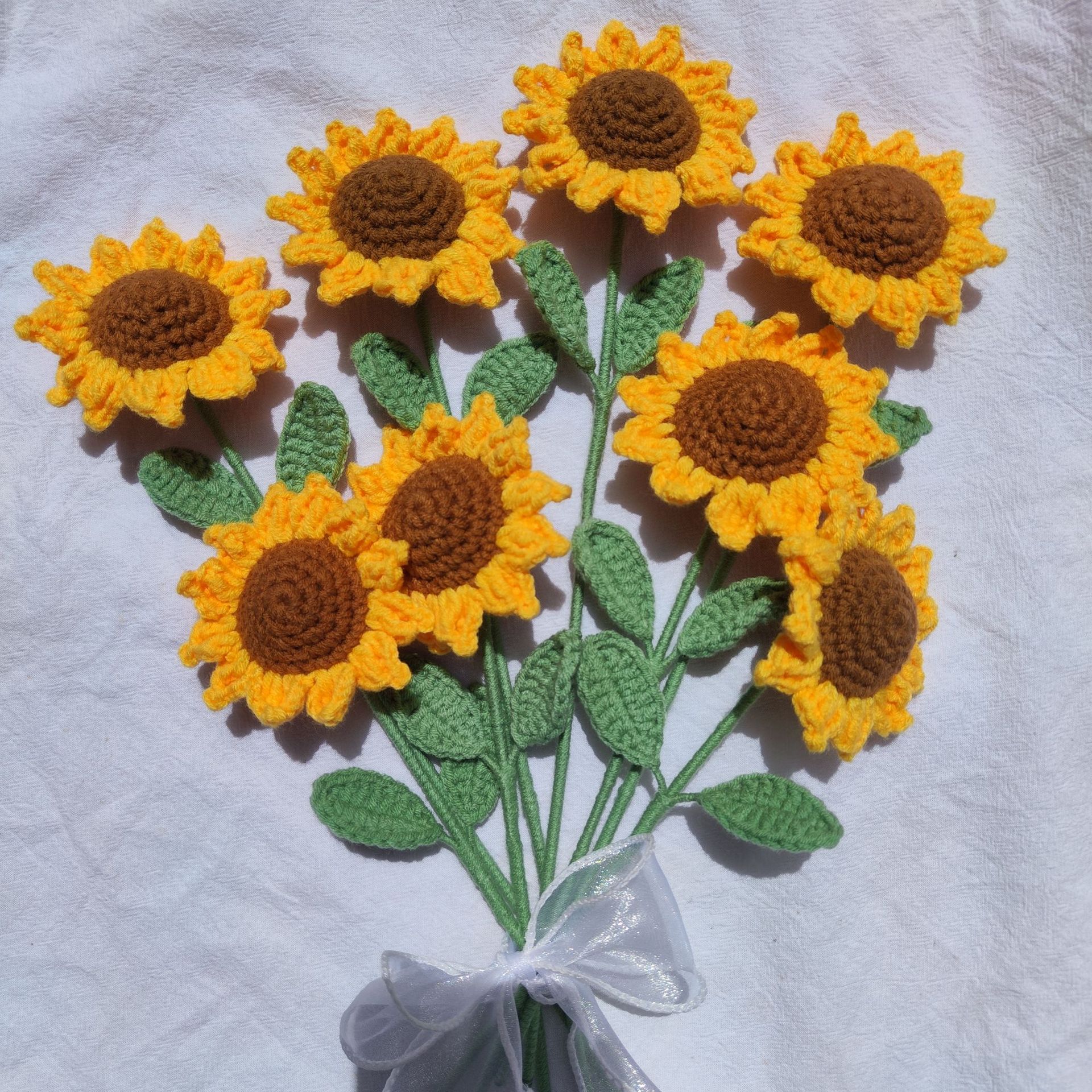 Graduation Season Sunflower Bouquet Wool Finished Hand-Woven Teacher‘s Day Gift Artificial Flower Graduation Gift