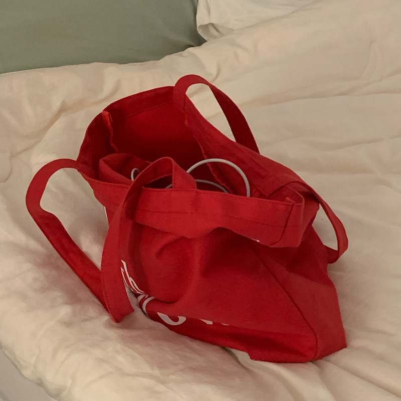 韩版ins日系红色质感帆布单肩包简约字母百搭流行帆布袋学生书包