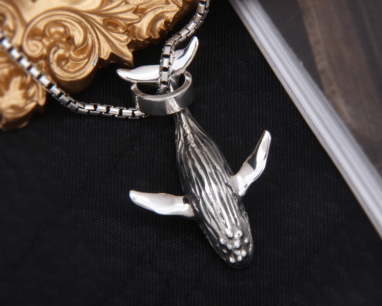 一鲸落万物生 s925纯银吊坠女 个性鲸鱼挂坠泰银复古毛衣链配饰男