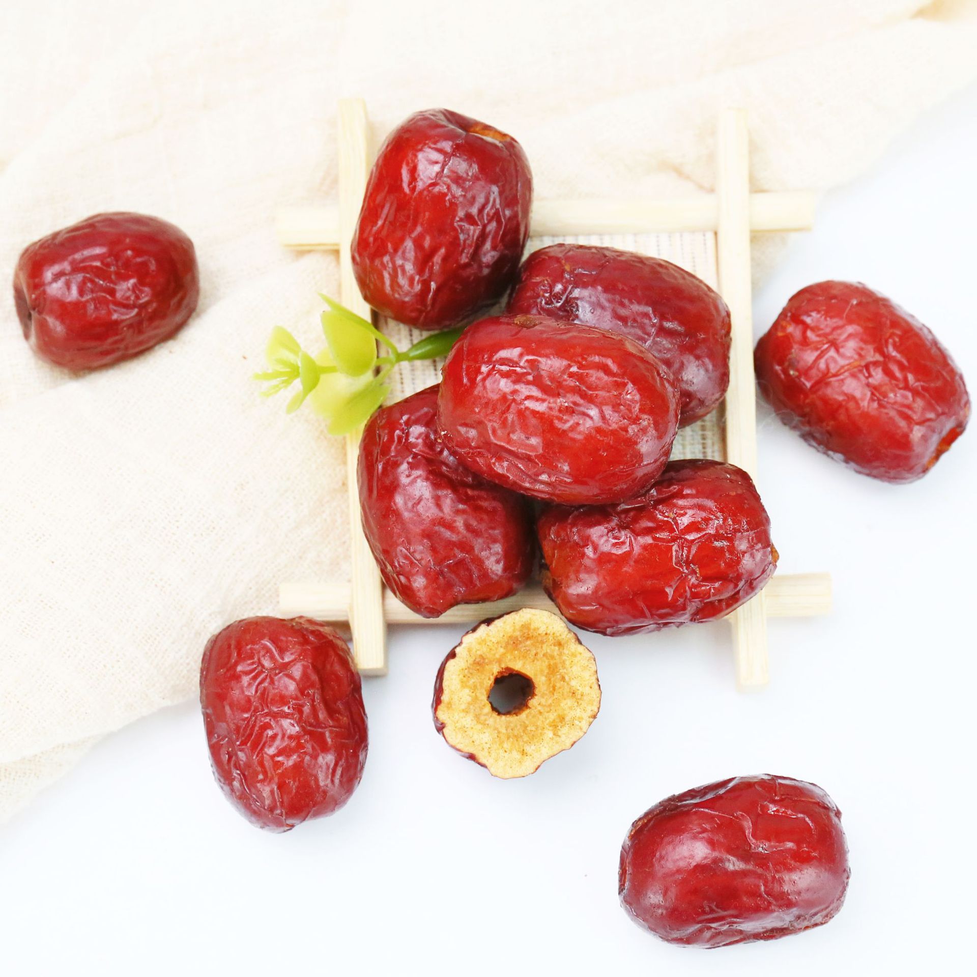 工厂批发新疆若羌灰枣香酥脆枣无核嘎嘣脆400g休闲小零食香酥脆枣