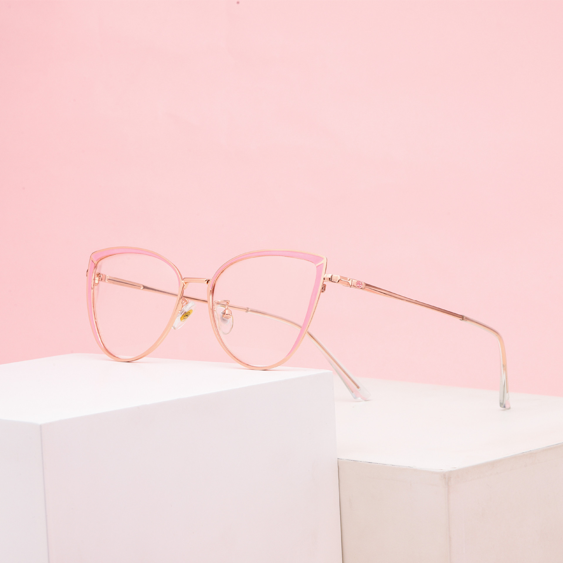 2023新款猫眼装饰平光镜女街拍旅行素颜眼镜框防蓝光不锈钢眼镜框