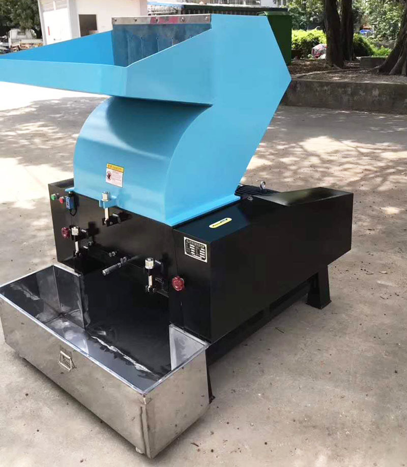 强力塑料粉碎机大型工业粉料机边打料药材破碎碎料机