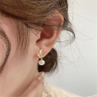 Ear Studs Earrings Pearl Earrings Elegant High Sense Niche High Quality Wholesale Jewelry Ornament New 925 Silver Needle