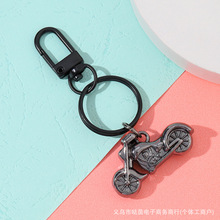跨境电商供货厂家自产自销时尚锌合金摩托车钥匙扣，书包挂件钥匙