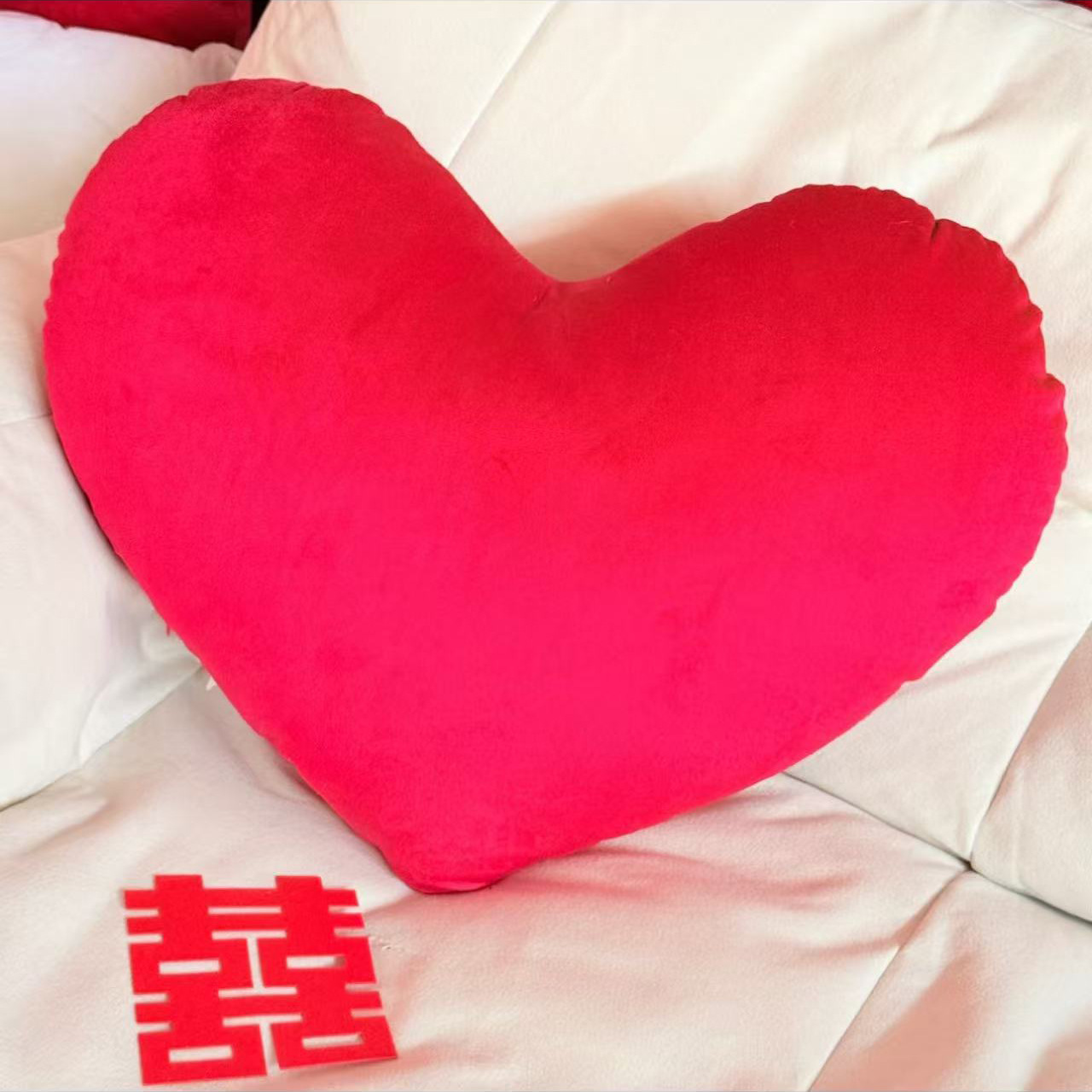 红色ins异形爱心抱枕结婚新婚礼物送礼新娘婚房装饰布置婚房必备