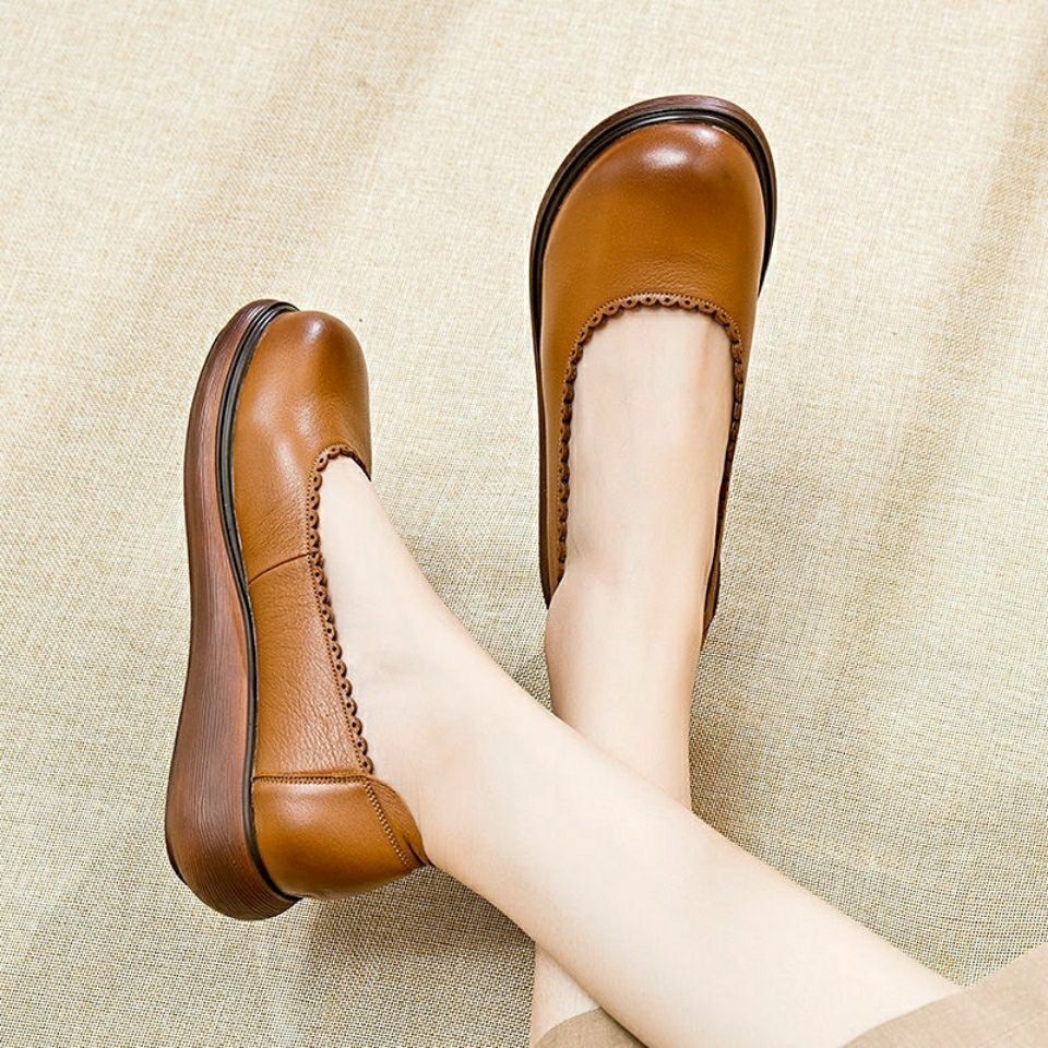 新款皮鞋妈妈鞋软底女舒适船鞋厚底复古女鞋平底单鞋