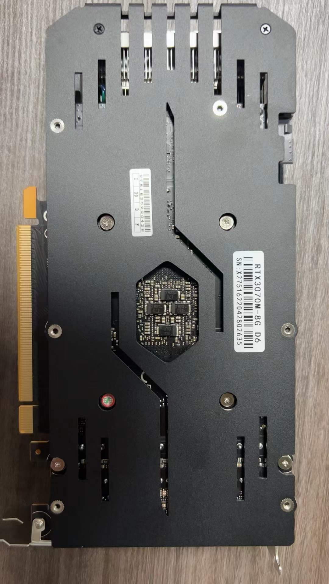 全新s19jpao104t香港现货90hx三风扇涡轮显卡炫彩机箱黑色