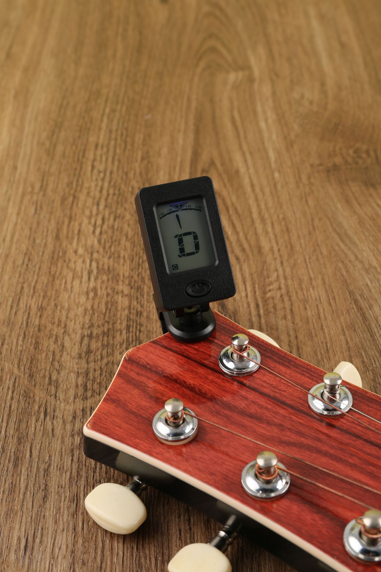 民谣木吉他调音器电子校音器尤克里里小提琴通用调音器拾音夹现货