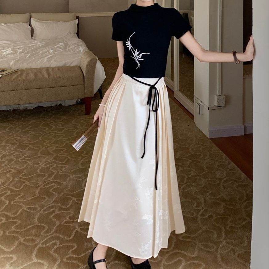 实拍夏季新中式改良版刺绣提花绑带短袖t恤 高腰显瘦马面裙半身裙