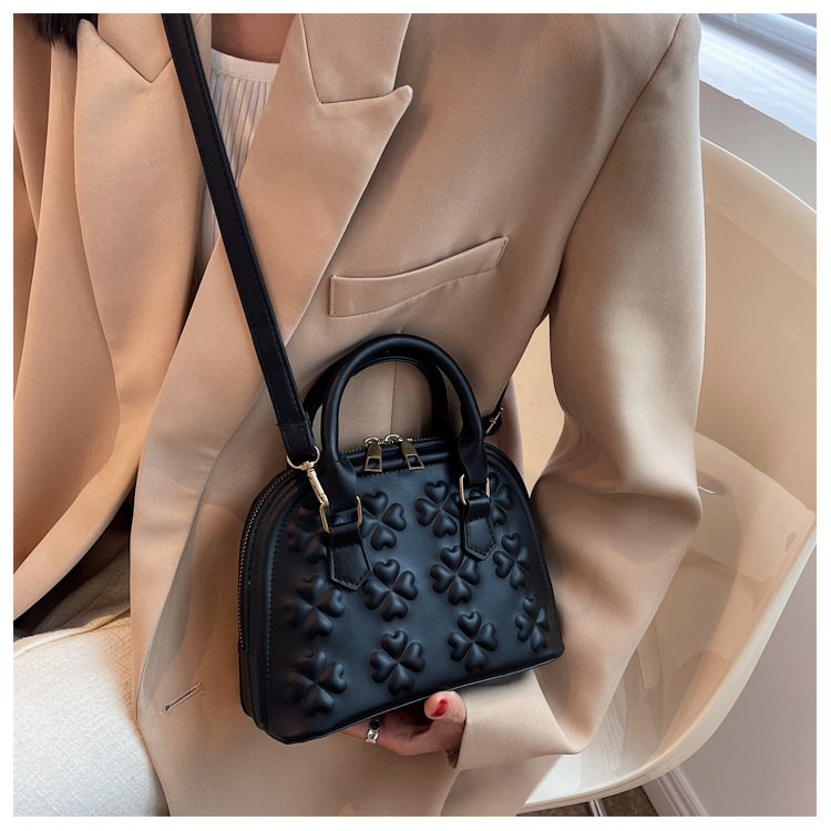 European and American Summer Tote Bag Women's 2022 New Fashion Embroidered Line Shoulder Bag High-Grade All-Match Crossbody Shell Bag