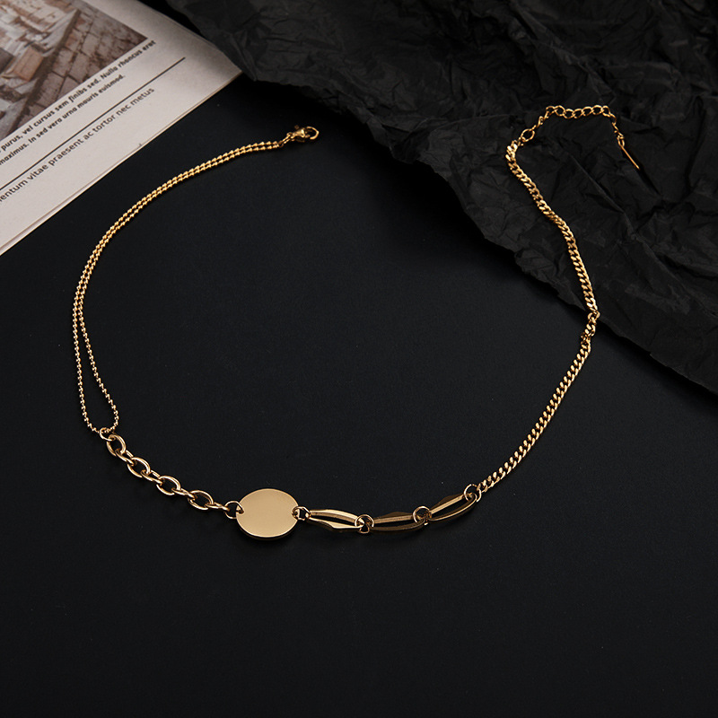 字母吊牌项链女锁骨链长款毛衣链2020年新款圆形吊坠卫衣链子配饰