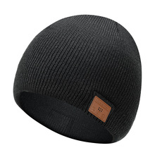 跨境新款蓝牙5.0耳机帽双耳音乐通话蓝牙针织帽皮标冬季蓝牙帽子