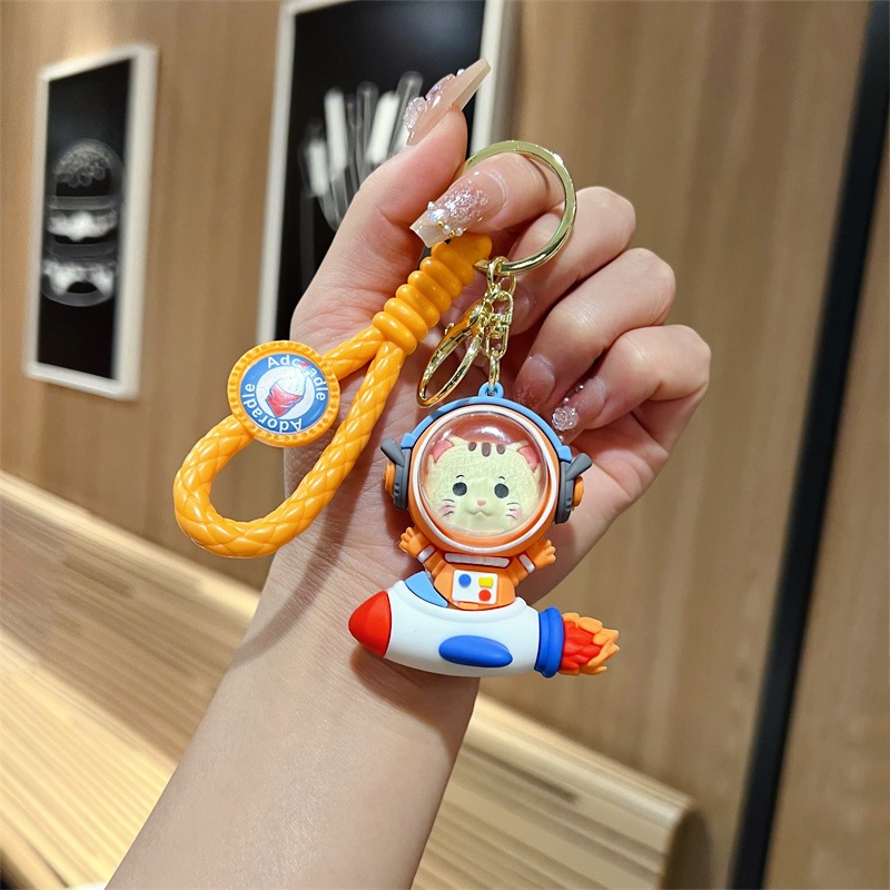 Creative Travel Spaceman Keychain Cute Cosmo Dog Space Cat Rocket Animal Key Chain Men's Bag Pendant