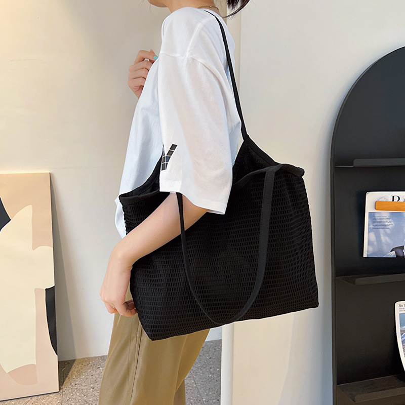 Mesh Fashion Large Capacity Bag for Women 2023 New Leisure Bag Simple Shoulder Underarm Bag Trendy Tote Bag