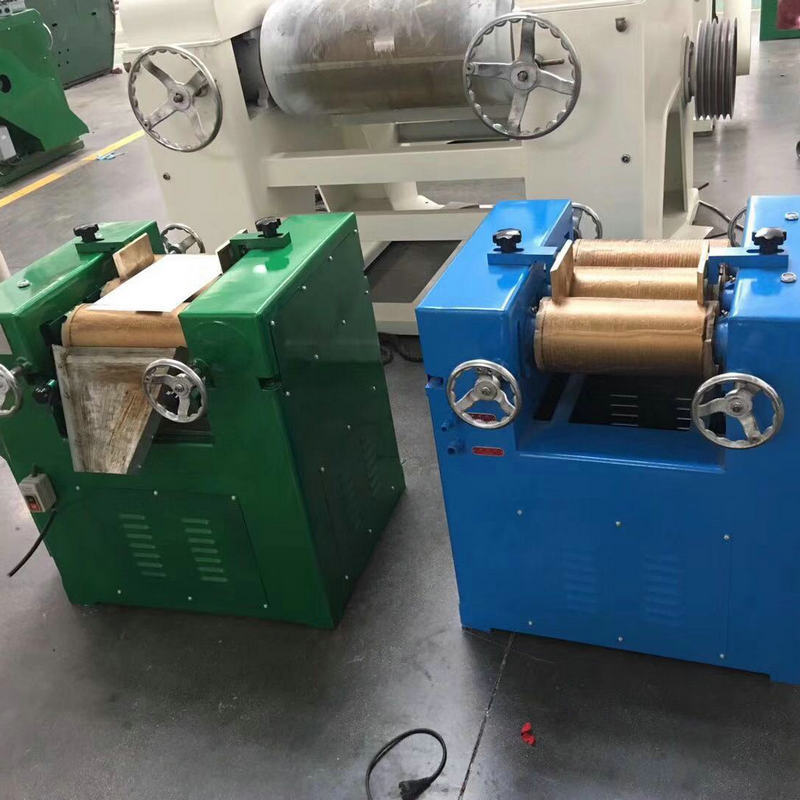 三辊研磨机 厂家供应小型合金三辊研磨机 转轴式三辊研磨机