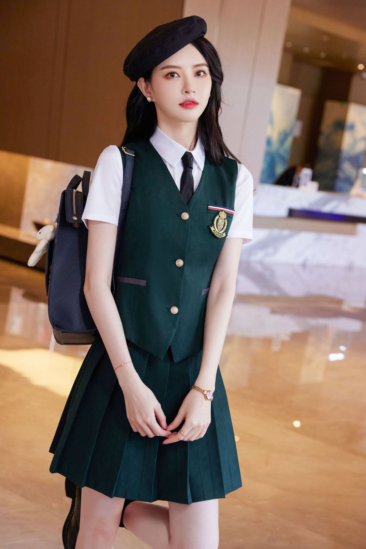 幼师新款职业装套装时尚幼师面试服装女幼儿园教师职业马甲工作服