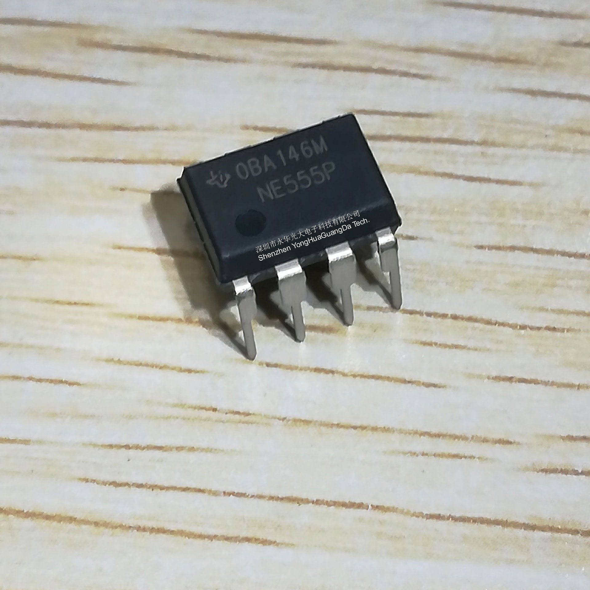 ne555的pcb封装图片