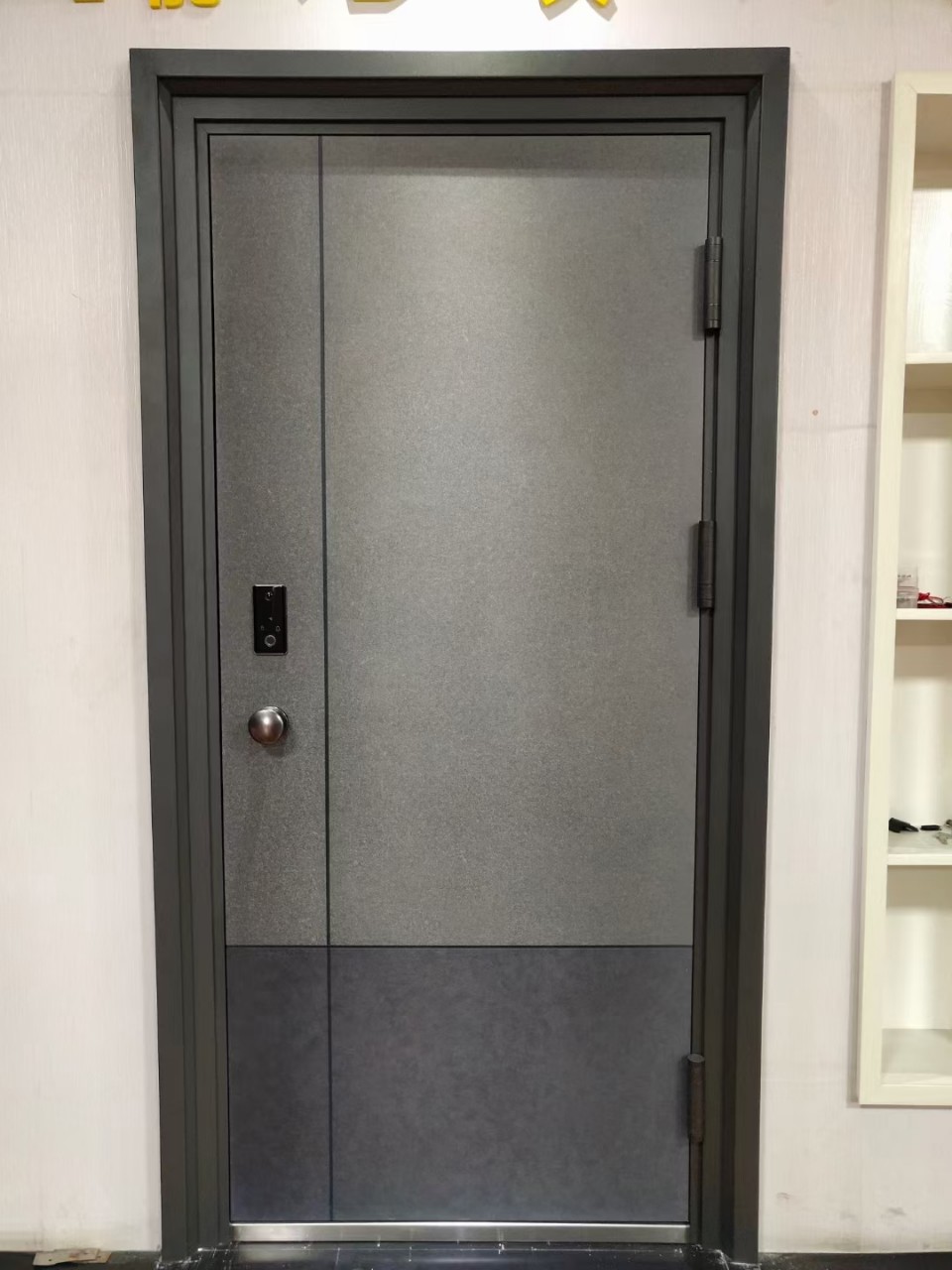 防盗门宅配现代简约智能入户门带嵌入式指纹密码锁安全门甲级工厂