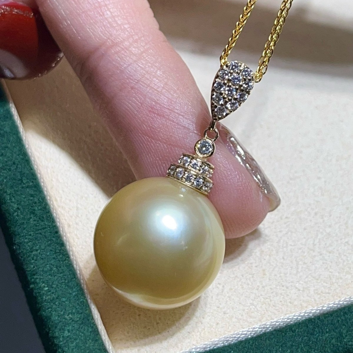 稀有大尺寸海水南洋金珠15-16mm正圆极光几乎无暇g18k金厚金吊坠