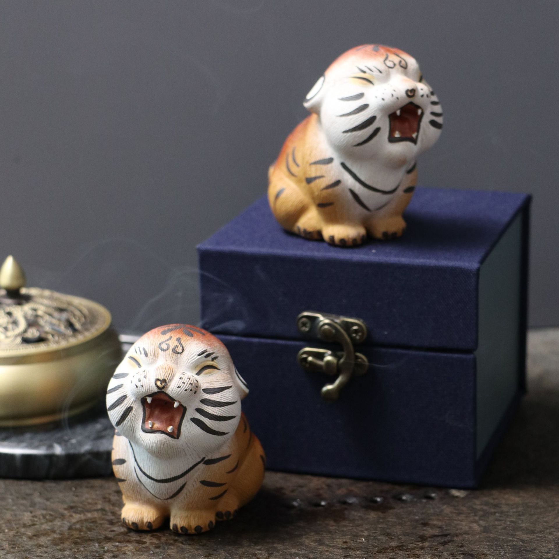 紫砂茶宠摆件小老虎可养瑞兽精品手工可爱功夫茶具高档配件招财