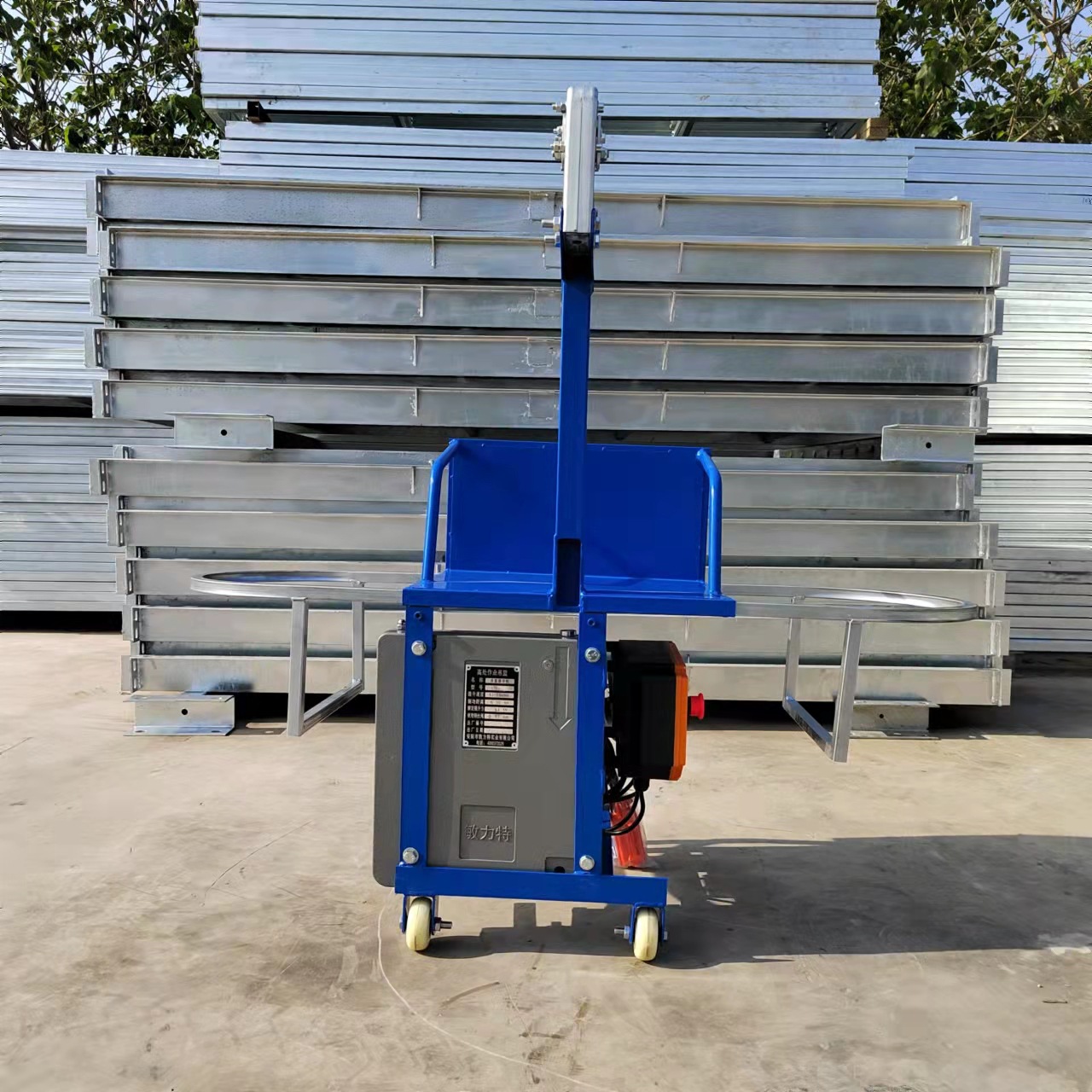 亮化,落水管安装神器新型220伏电动吊板相似店铺>进入本店铺>厂房面积