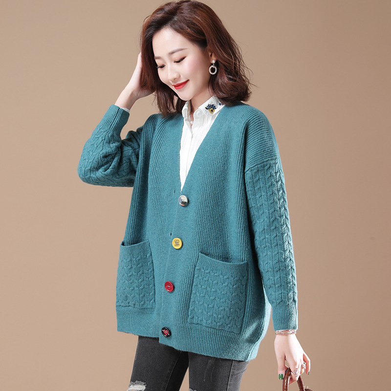 Middle-Aged Woman Mom Autumn and Winter Sweater Coat Short Top Western Style Knitted Cardigan 2022 Spring New