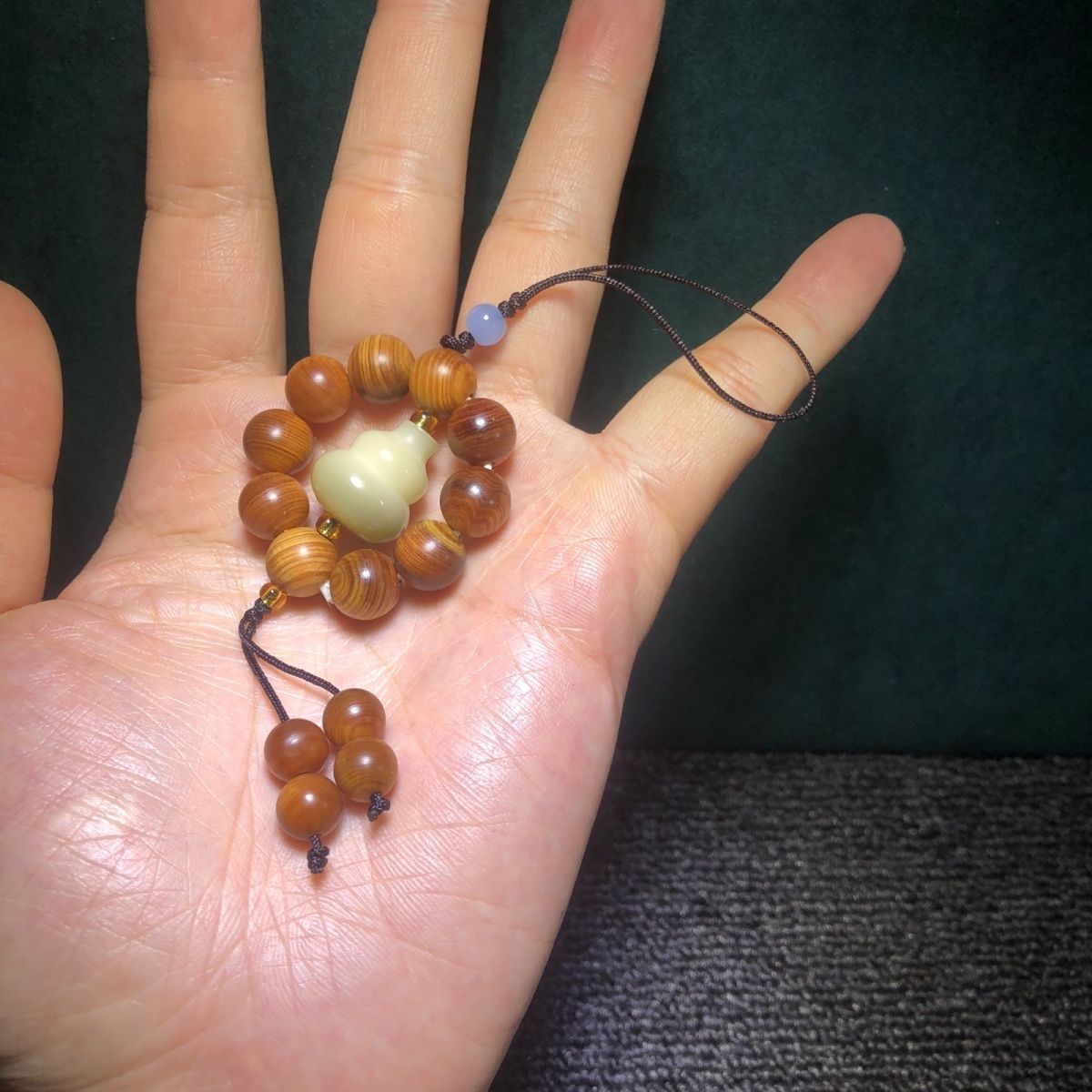 精品崖柏老料搭配菩提根葫芦福禄款手机链包包挂木雕手串小礼品