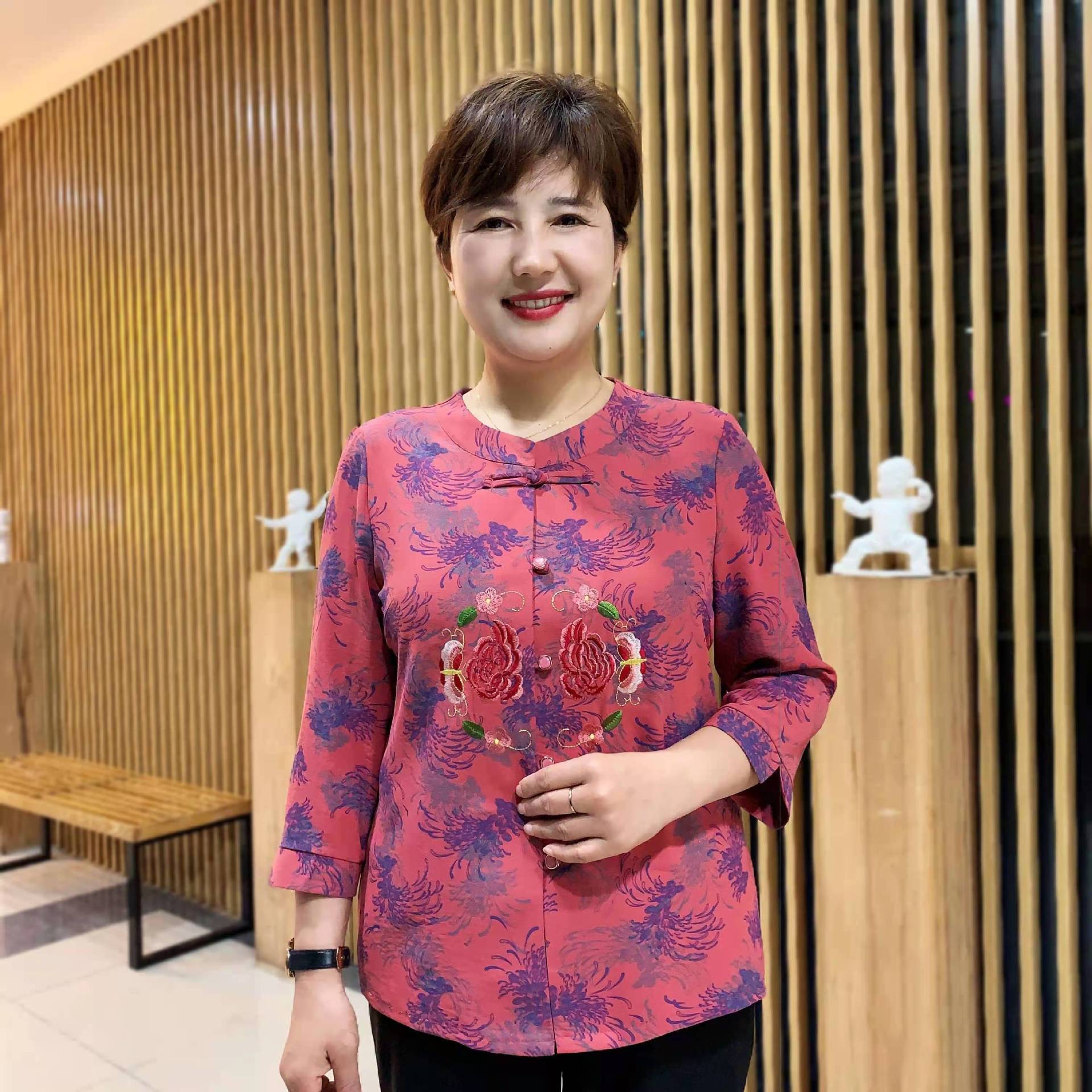 年轻妈妈装包邮