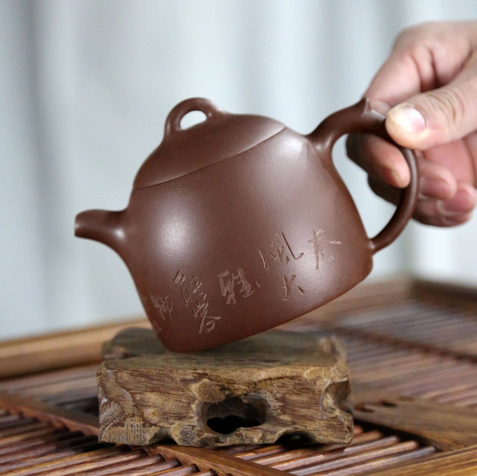 宜兴名家国工卢伟萍通刻大品秦权紫砂壶原矿老紫泥家用泡茶壶代发