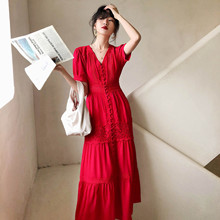 2025夏新款气质旅行连衣裙显瘦穿搭尚品女夏法式V领度假沙滩F550