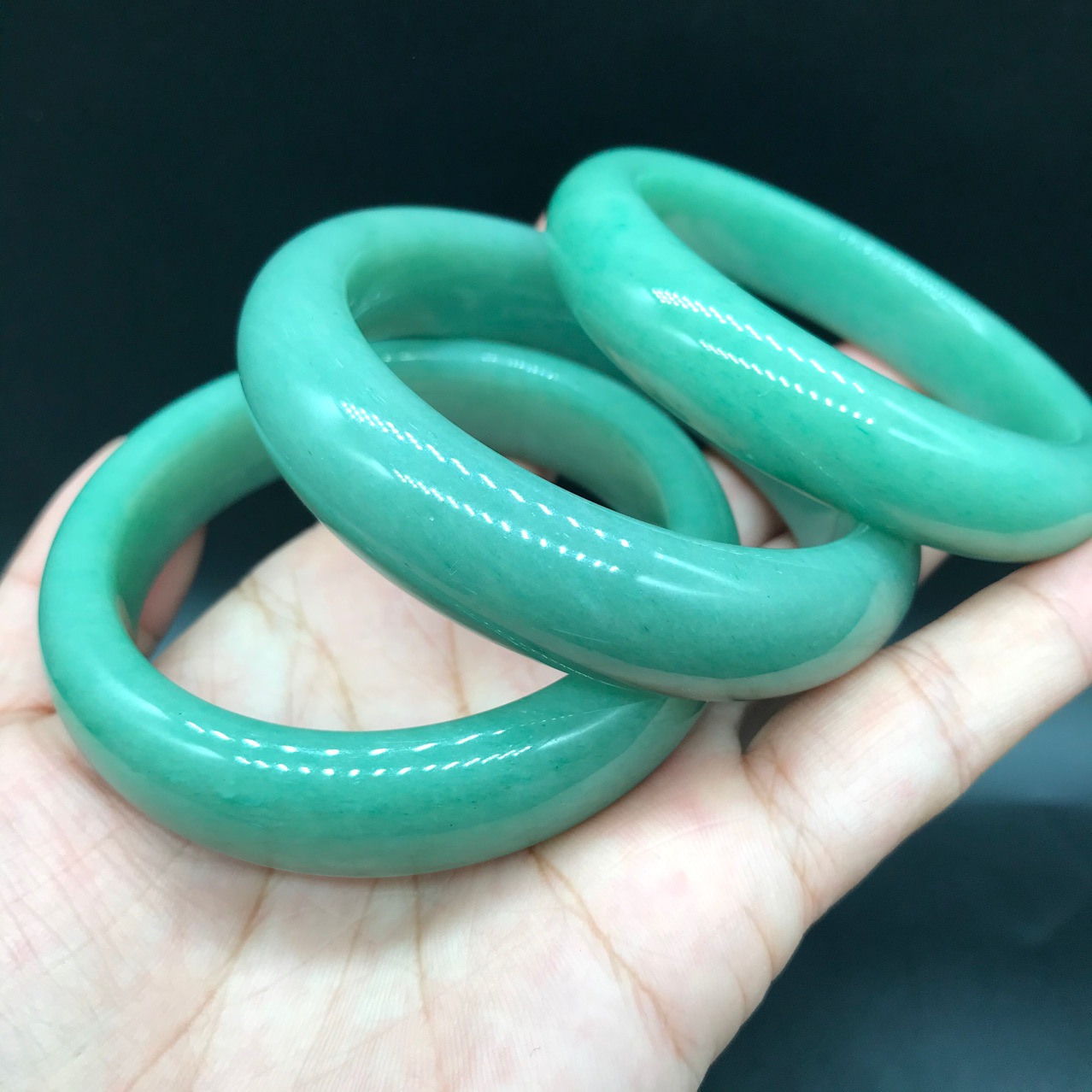 天然佘太翠豆绿手镯佘太翠满绿钢板料鸭蛋青色支持鉴定直播供货