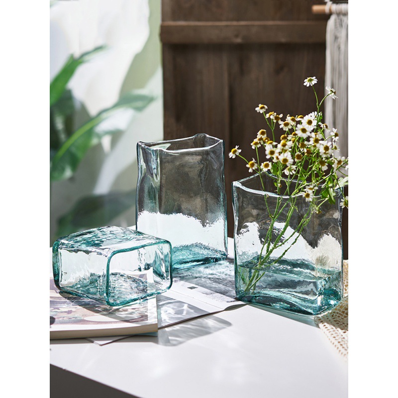 Creative and Slightly Luxury Nordic Flat Jar Primary Color Glass Vase Hydroponic Flowers Lily Living Room Flower Arrangement Table Decorative Ornaments