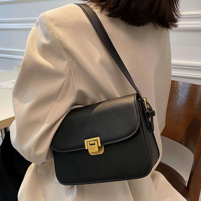 Elegant Women's Bag 2022 New Fashion Simple Messenger Bag Retro Style Fashionable Shoulder Small Square Bag