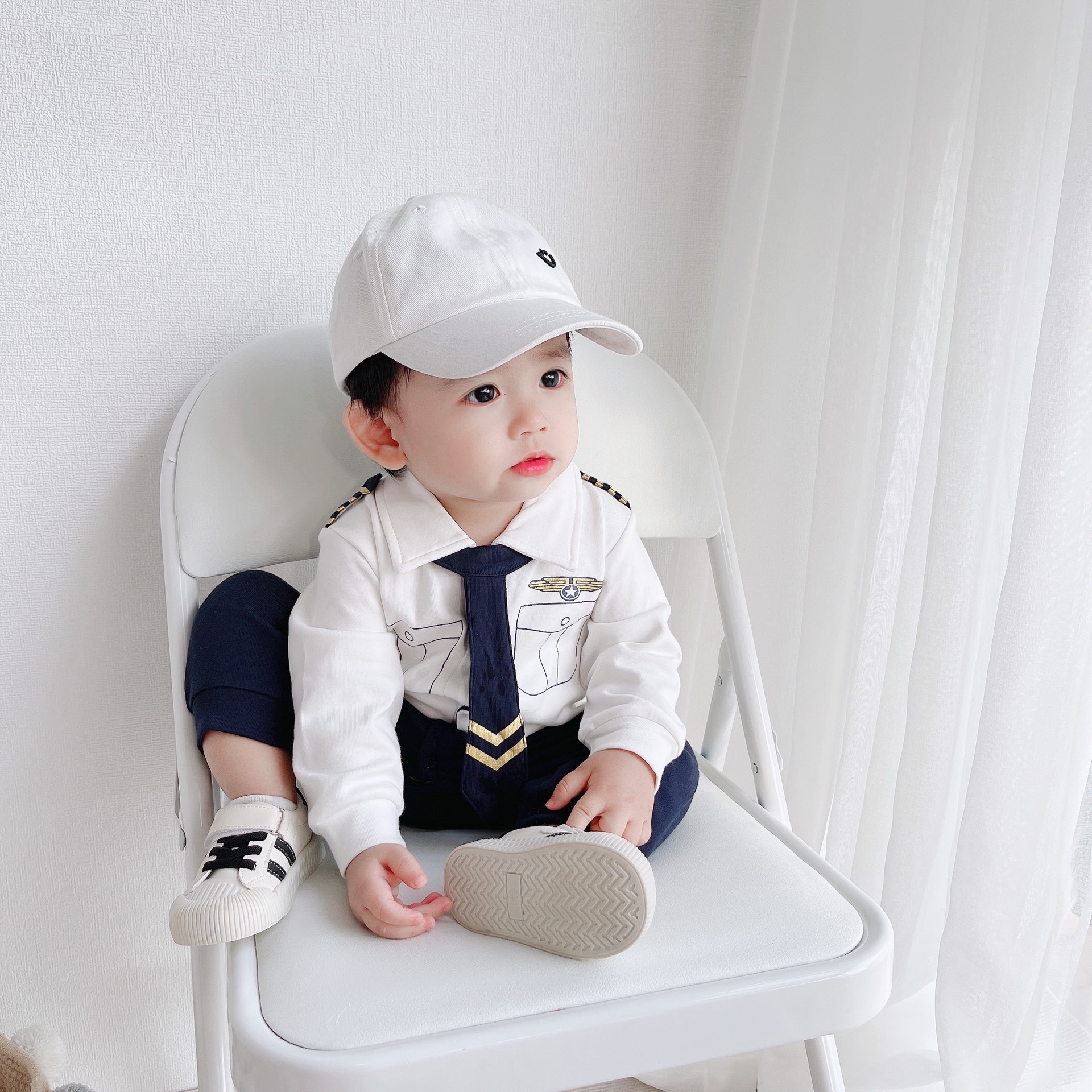 ins韩版2021春男宝婴幼儿爬服帅气海军领假两件爬服周岁连体服潮
