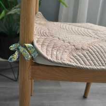 W9R纯色餐桌椅垫夹棉绗缝椅子垫办公室座垫45*45欧式布艺薄垫子