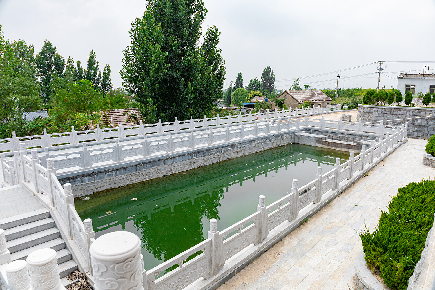 源头厂货汉白玉石雕栏杆寺庙古建石栏板景观桥护栏杆池塘石栏杆