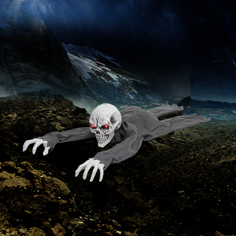 跨境新款万圣节电动爬行骷髅鬼声控感应发光发声恐怖吓人鬼屋密室