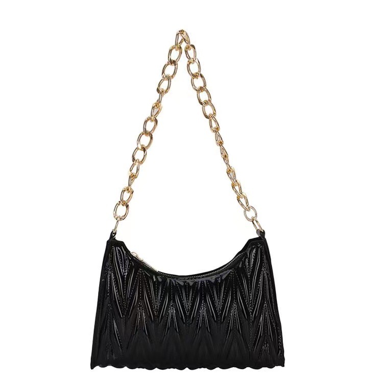 High-Grade Pleated Chain Bag Women's Underarm Bag Trendy Bag Bugs Baguette 2023 New Shoulder Bag Solid Color Bags with Gold Chain