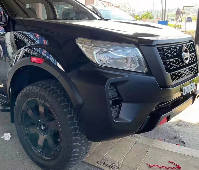 适用于尼桑纳瓦拉np300改装包围16-21款navara前中网轮眉前杠套件