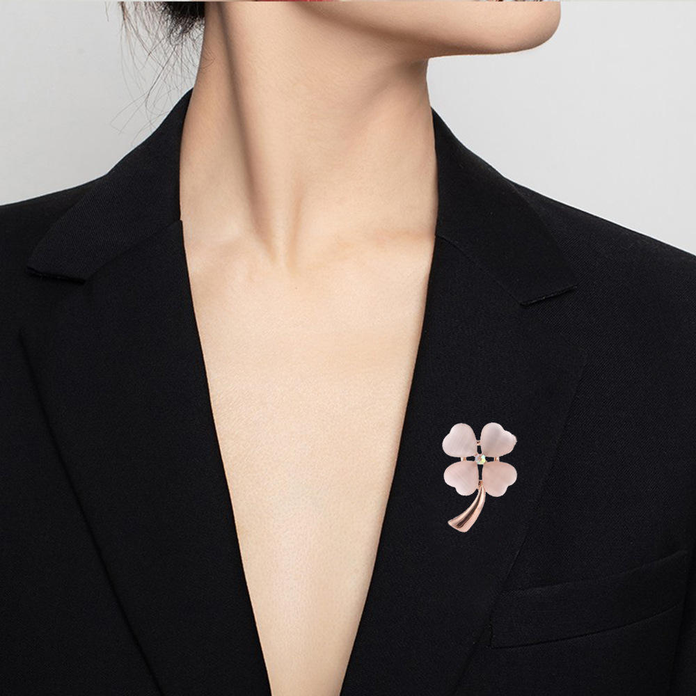 四叶草胸针高档领针女别针幸运草防走光扣猫眼石固定衣服衬衫120