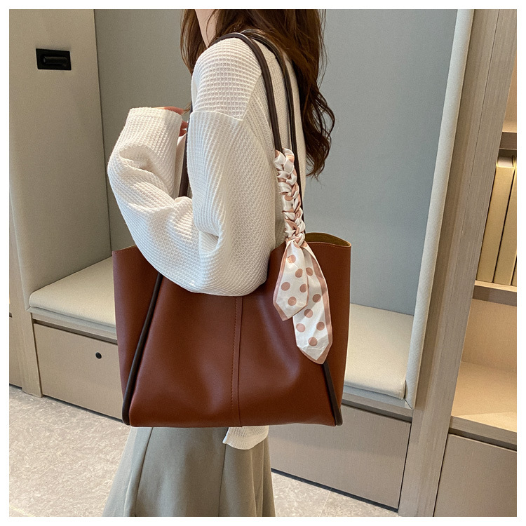 Fashion Simple Tote Bag 2022 Autumn and Winter Xinyang Elegant Ribbon Shoulder Bag Large Capacity Commuter Bag