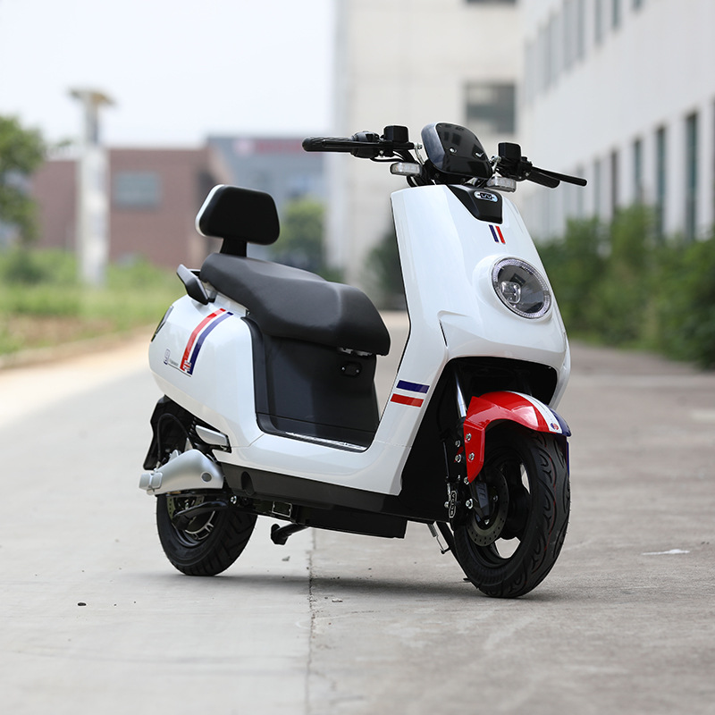 厂家直供大疆8代72v电动摩托车两轮电动车大牛成人外卖踏板车