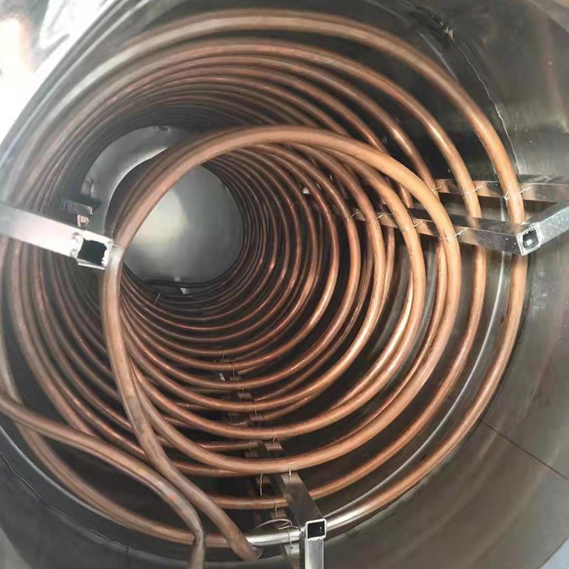 山东厂家定制不锈钢水箱 盘管加热保温水箱 圆柱形不锈钢水箱