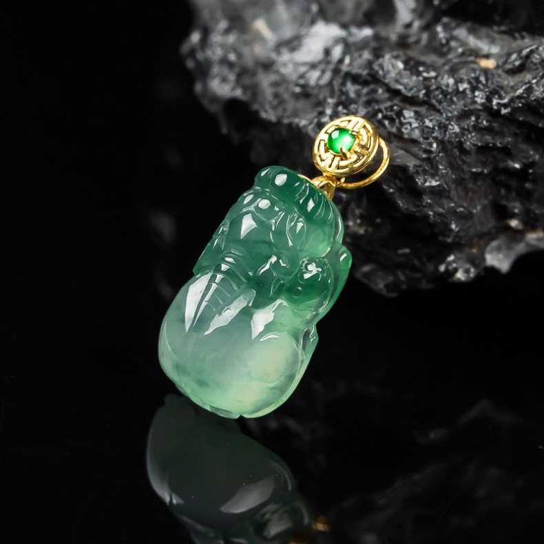 天然a货18k金镶嵌冰种飘绿守财貔貅招财貔貅吊坠-阿里巴巴