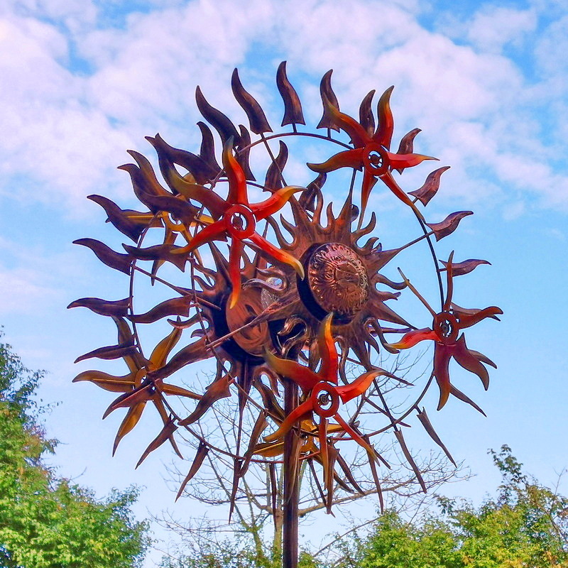 外贸欧美风能转动新款户外花园草坪插件带灯太阳神旋轮大风车铁艺